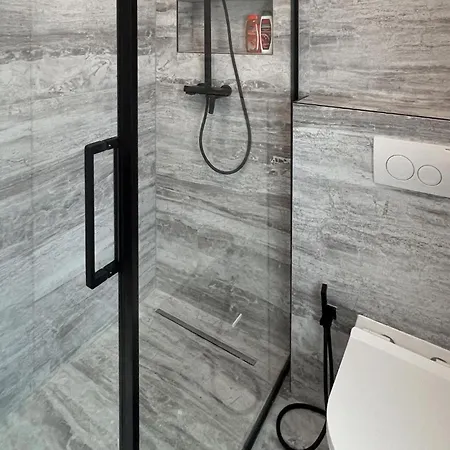아파트 3 Bedroom Nice Apartment In Rovinj 로비니