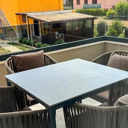 Apartment 3 Bedroom Amazing In