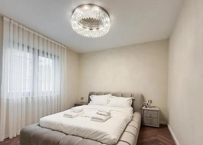 3 Bedroom Cozy In *